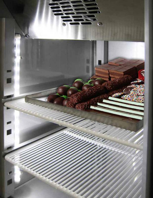 Chladiaca skriňa na čokoládu, vlhkosť 40% až 60%  – EVERLASTING