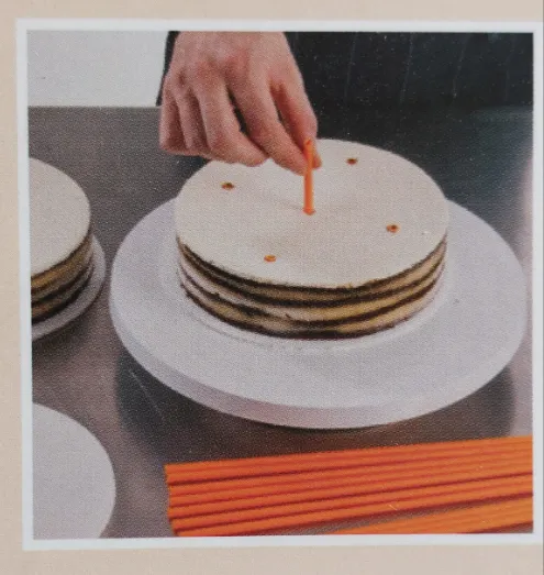 Plastová podložka na torty, biela - MARTELLATO