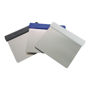 Špachtle, stierky, šľahacie metly